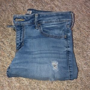 Distressed Hollister Light Wash Jeans